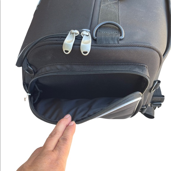 Harley Davidson Tail Bag and Rain Cover - Picture 9 of 16